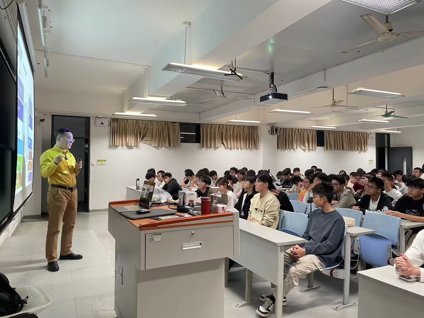 求职干货—今年会官方网站科技CEO章慧谈“企业对工程师的素质要求”——2024.3.25